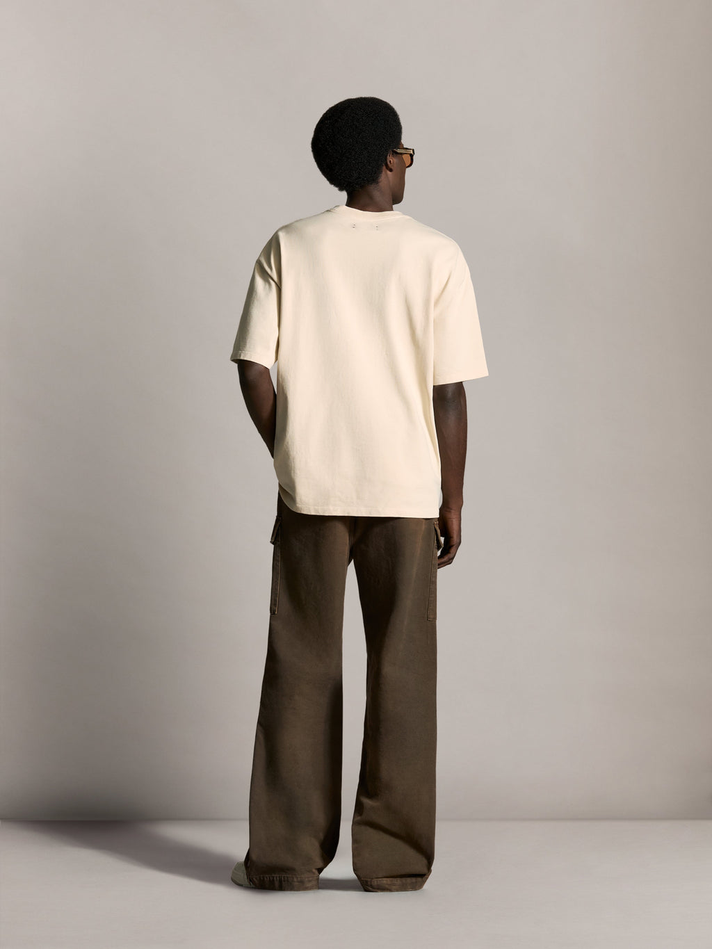 SMOKING WOLF OVERSIZED TEE - Alabaster